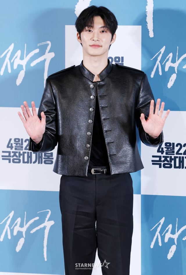 배우 조범규가 16일 서울 CGV 용산아이파크몰에서 열린 영화 '짱구'(정우·오성호 공동 연출) 언론시사회 및 기자간담회에서 포즈를 취하고 있다./2026.04.16 /사진=김휘선 hwijpg@