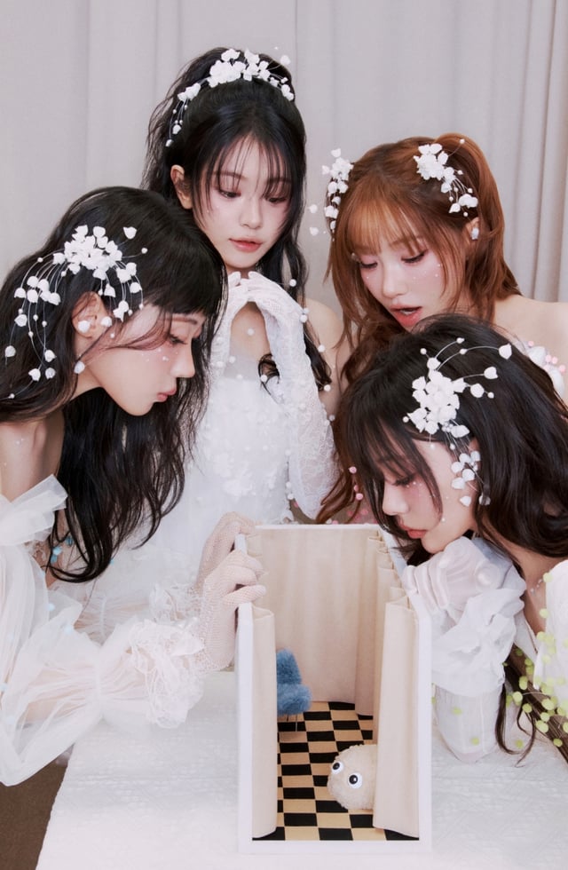 QWER、清純+シック=完璧なビジュアル | STARNEWS
