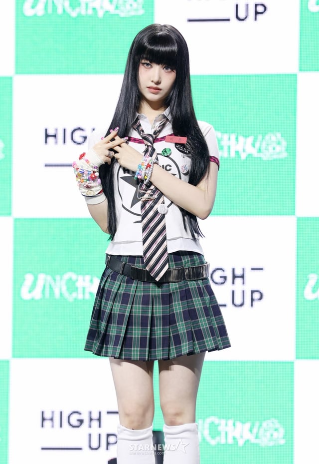 그룹 언차일드 이본이 21일 서울 용산구 블루스퀘어에서 진행된 데뷔 싱글 'We Are UNCHILD' 발매 기념 쇼케이스에서 포즈를 취하고 있다. /2026.04.21 /사진=김휘선 hwijpg@