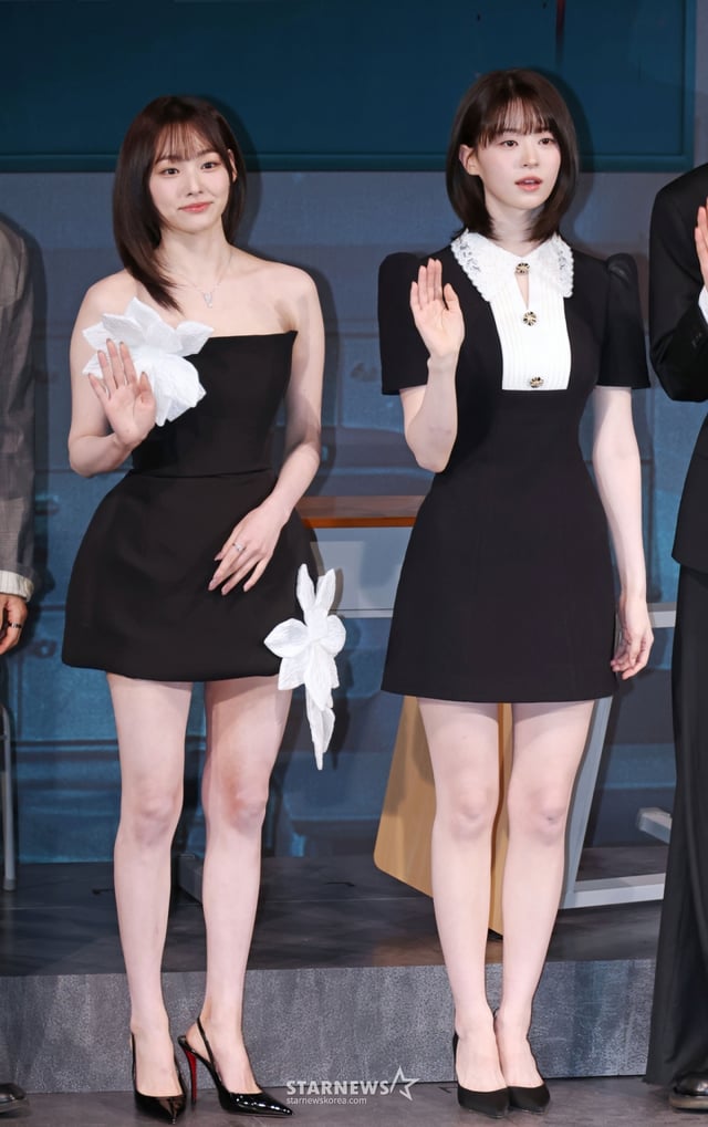 배우 강미나, 전소영이 21일 오후 서울 CGV용산아이파크몰에서 진행된 넷플릭스 오리지널 시리즈 '기리고' 하이라이트 시사회 및 기자간담회에 참석해 포즈를 취하고 있다.   소원을 이뤄주는 애플리케이션 ‘기리고’의 저주로 인해 갑작스러운 죽음을 예고 받은 고등학생들이 그 저주를 피하기 위해 고군분투하는 이야기 '기리고'는 오는 24일 공개된다. /2026.04.21 /사진=이동훈 photoguy@