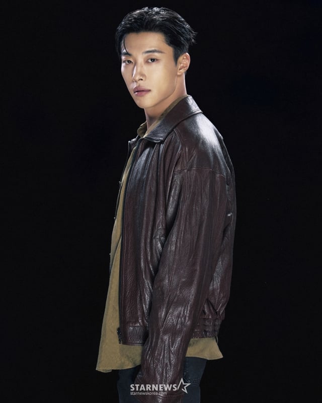 넷플릭스 '사냥개들 시즌2'의 배우 우도환이 9일 진행된 라운드 인터뷰를 위해 포즈를 취하고 있다. /사진제공=넷플릭스 /2026.04.09 /사진=김휘선 hwijpg@