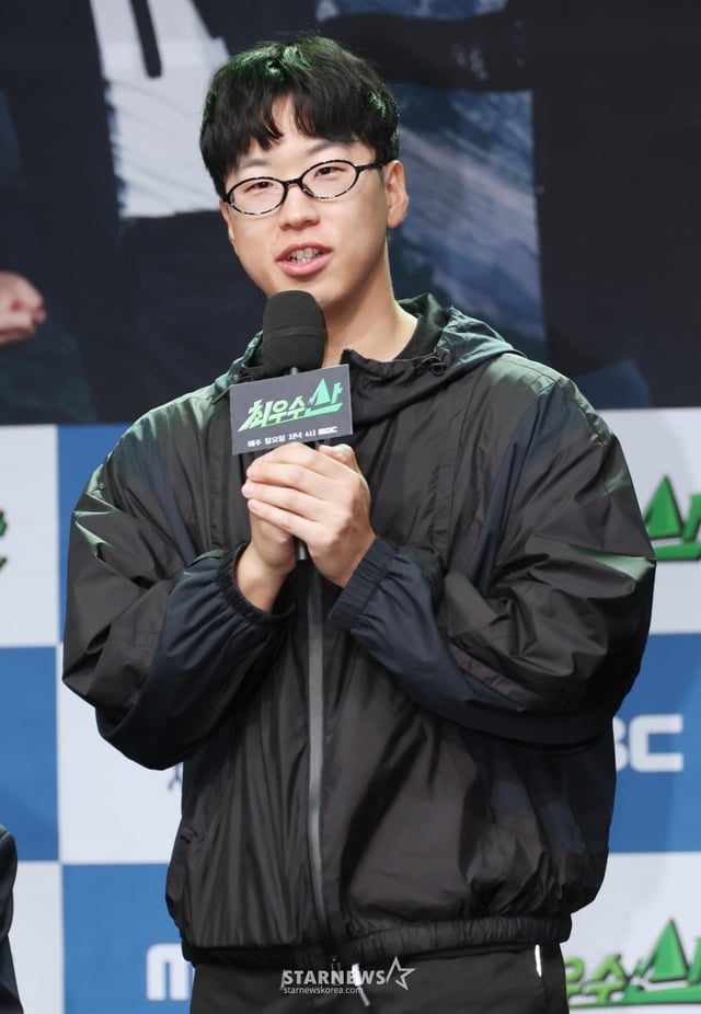 김명엽 PD가 28일 오후 서울 마포구 상암동 MBC에서 진행된 새 예능프로그램 '최우수산' 제작발표회에 참석해 인사말을 하고 있다. /2026.04.28 /사진=이동훈 photoguy@