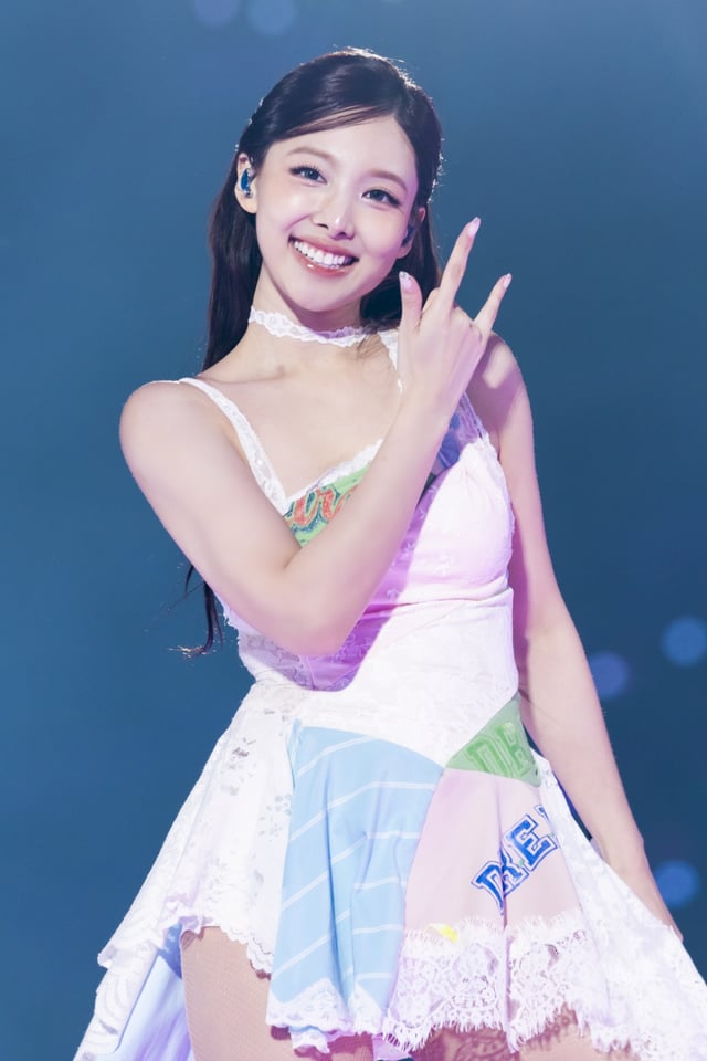 TWICE ナヨン ライブ衣装 シーグリ FC限定 韓国限定 K‑POP 新歴史』TWICE、東京国立競技場で3日間にわたり24万人の観客を