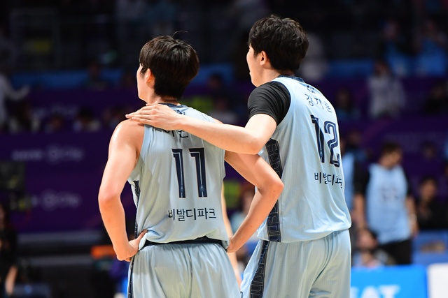 고양 소노 이근준(왼쪽)과 강지훈. /사진=KBL 제공