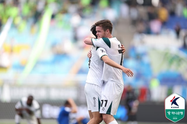 김포FC 수비수 채프먼(11번). /사진=한국프로축구연맹 제공