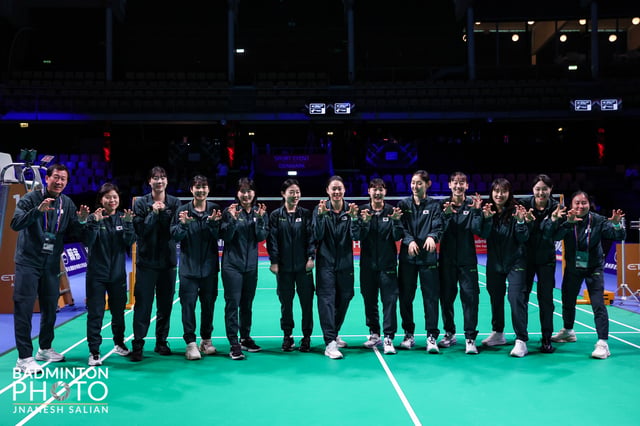 대한민국 배드민턴 국가대표 선수들이 3일(한국시간) 덴마크 호르센스에서 열린 2026 세계여자단체배드민턴선수권대회(우버컵) 결승전 승리 후 포즈를 취하고 있다. /사진=대한배드민턴협회 제공