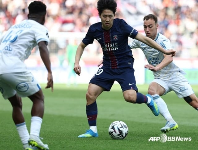 PSG 이강인(가운데). /AFPBBNews=뉴스1