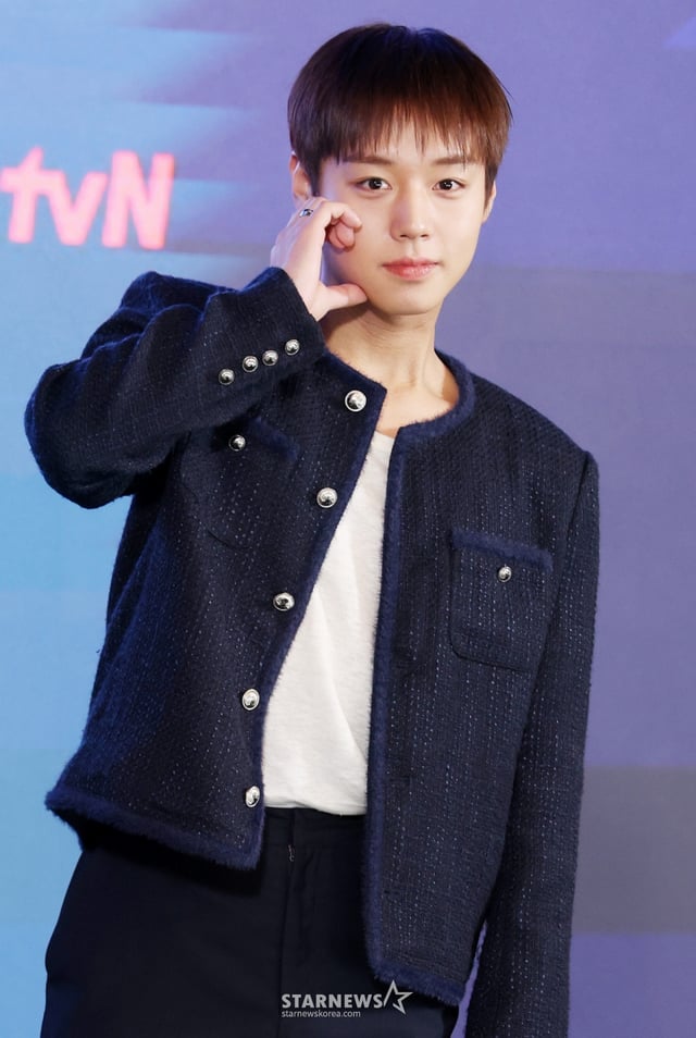 배우 박지훈이 6일 서울 광진구 풀만 앰배서더 호텔에서 진행된 티빙 드라마 '취사병 전설이 되다' 제작발표회에 참석해 포즈를 취하고 있다. /2026.05.06 /사진=김휘선 hwijpg@