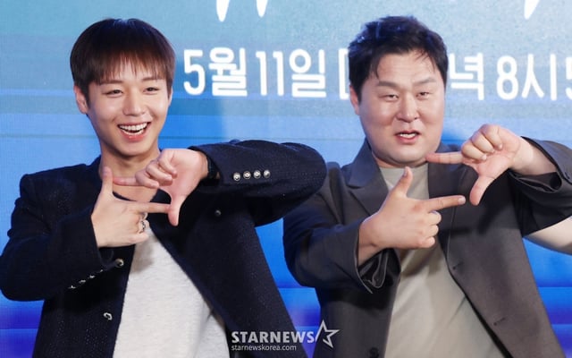 배우 박지훈, 윤경호가 6일 서울 광진구 풀만 앰배서더 호텔에서 진행된 티빙 드라마 '취사병 전설이 되다' 제작발표회에 참석해 포즈를 취하고 있다. /2026.05.06 /사진=김휘선 hwijpg@
