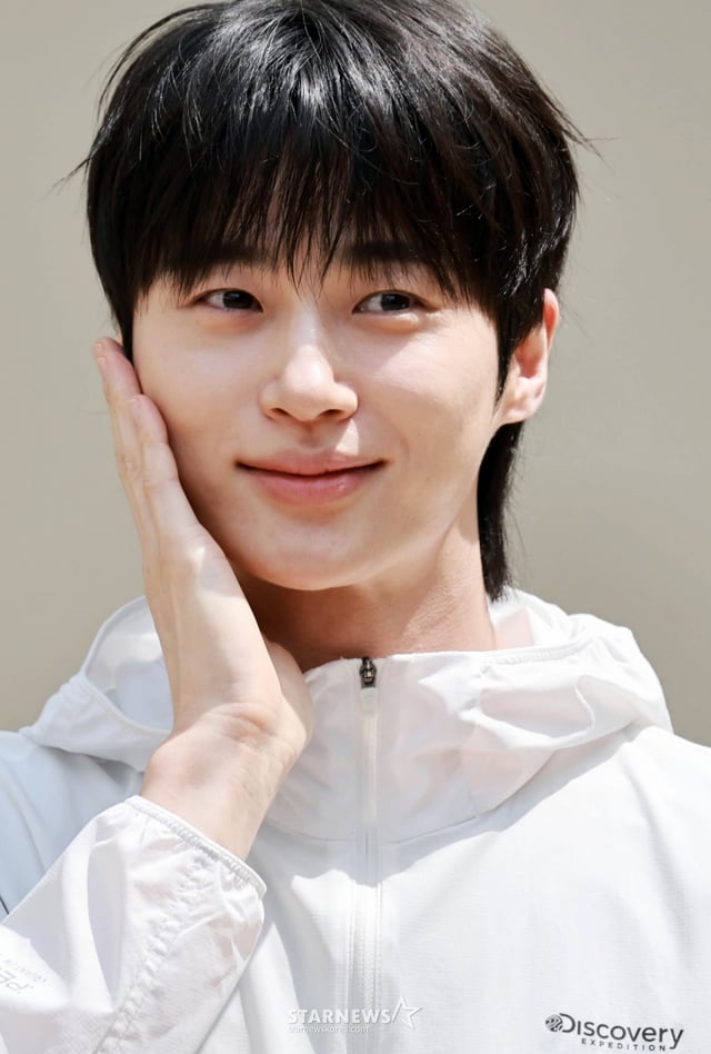 배우 변우석이 29일 오후 서울 성수동에서 진행된 '디스커버리 익스페디션 여름 브랜드 체험 행사'에 참석해 포즈를 취하고 있다. 2026.04.29 /사진=임성균 tjdrbs23@
