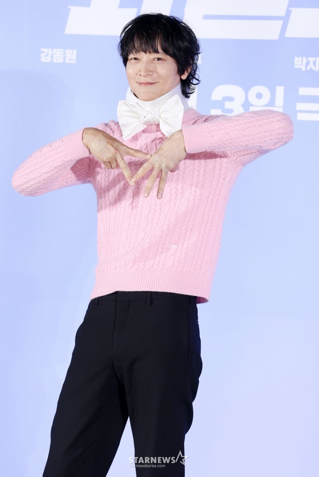 배우 강동원이 7일 서울 광진구 롯데시네마 건대입구에서 진행된 영화 '와일드씽' 제작보고회에 참석해 포즈를 취하고 있다. /2026.05.07 /사진=김휘선 hwijpg@