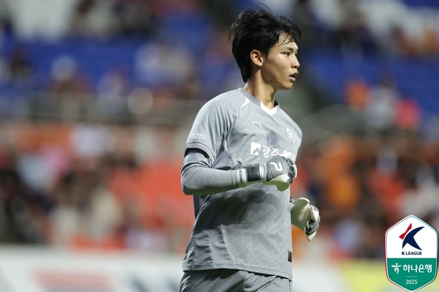 GwangjuFC goalkeeper Noh Hee-dong. /Photo=Korea Professional Football League