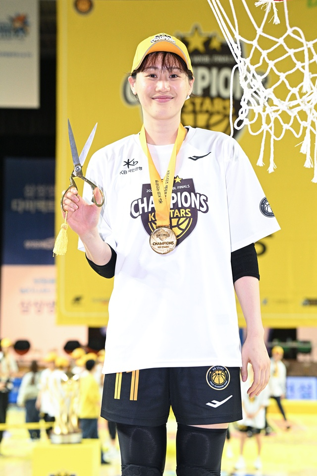 지난 시즌 청주 KB의 통합 우승을 이끈 강이슬. /사진=WKBL 제공