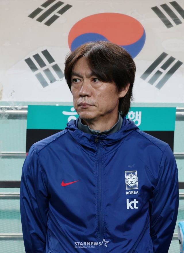 サッカー韓国代表の洪明甫(ホン·ミョンボ)監督。 /写真=キム·ジンギョン待機者