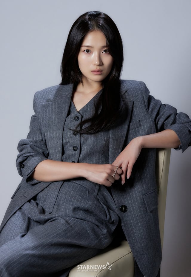 영화 '살목지'(감독 이상민)의 주연배우 김혜윤이 2일 진행된 라운드 인터뷰를 위해 포즈를 취하고 있다. /사진제공=쇼박스 2026.04.02 /사진=이동훈 photoguy@