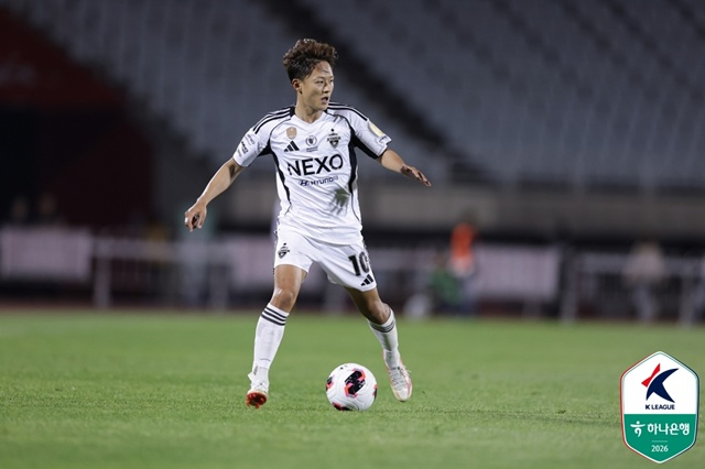 부천 FC전에서 공격을 시도하는 이승우. /사진=한국프로축구연맹 제공