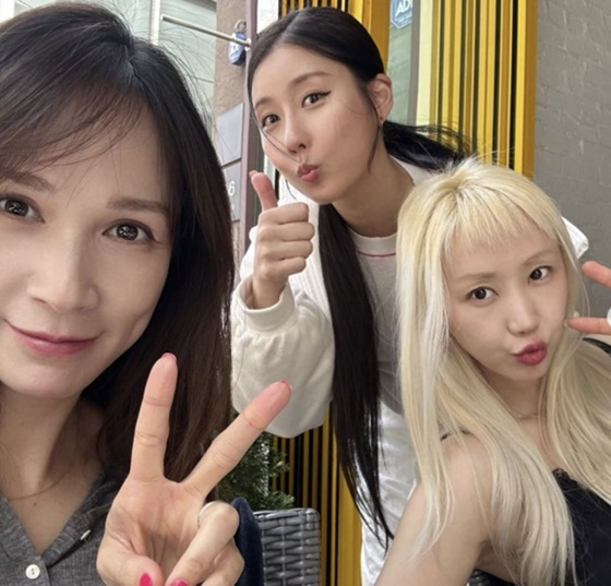 천상지희 멤버들/사진=스테파니 SNS