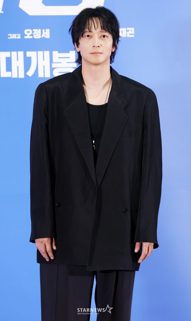 배우 강동원이 18일 서울 송파구 롯데시네마 월드타워에서 진행된 영화 '와일드 씽' 언론시사회 및 기자간담회에 참석해 포즈를 취하고 있다. /2026.05.18 /사진=김휘선 hwijpg@