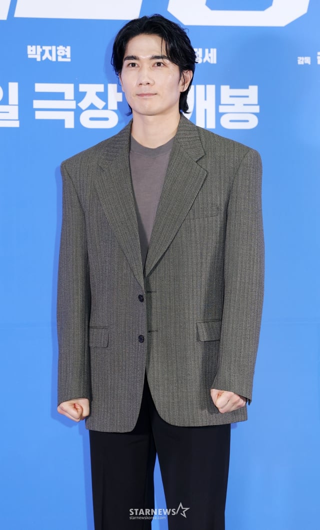 배우 엄태구가 18일 서울 송파구 롯데시네마 월드타워에서 진행된 영화 '와일드 씽' 언론시사회 및 기자간담회에 참석해 포즈를 취하고 있다. /2026.05.18 /사진=김휘선 hwijpg@