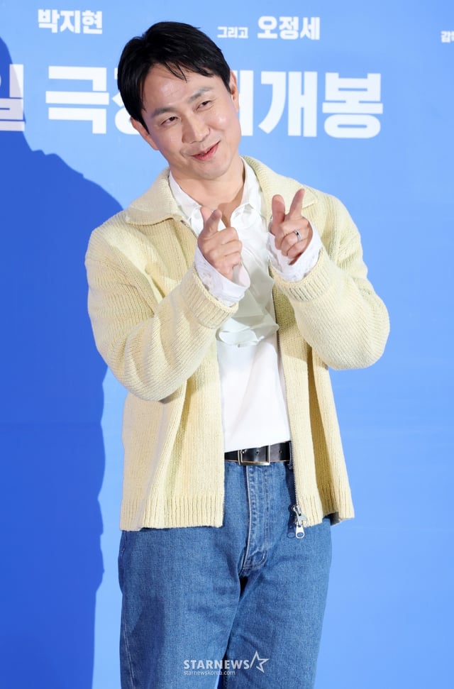 배우 오정세가 18일 서울 송파구 롯데시네마 월드타워에서 진행된 영화 '와일드 씽' 언론시사회 및 기자간담회에 참석해 포즈를 취하고 있다. /2026.05.18 /사진=김휘선 hwijpg@