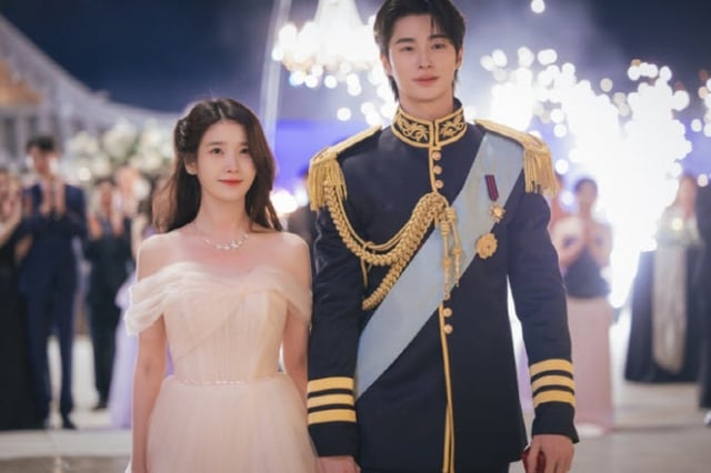 왼쪽부터 아이유, 변우석 /사진=MBC '21세기 대군부인'