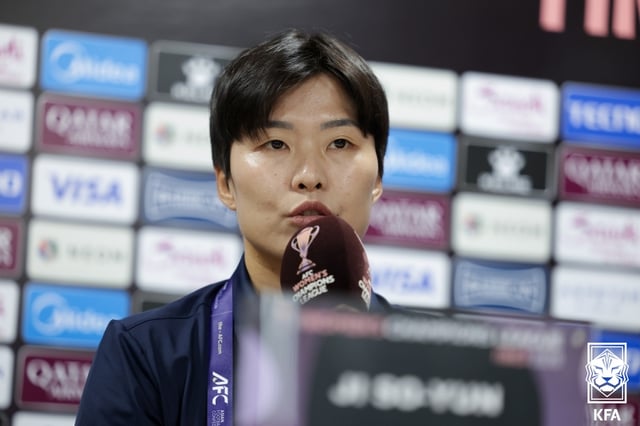지소연이 아시아축구연맹(AFC) 여자 챔피언스리그(AWCL) 준결승 단판 승부를 하루 앞둔 19일 오후 수원종합운동장에서 열린 기자회견에서 발언하고 있다. /사진=대한축구협회(KFA) 제공