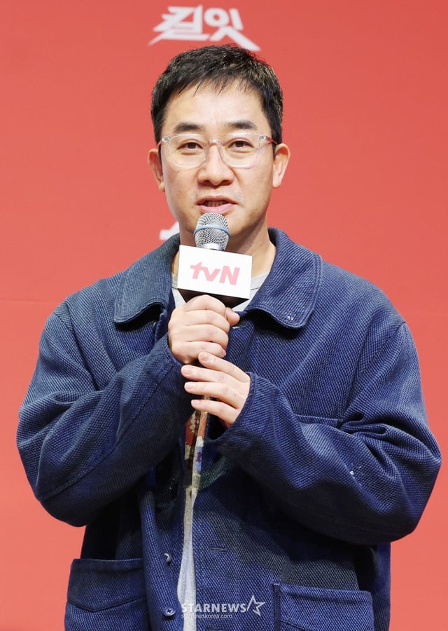 이원형 CP가 19일 서울 마포구 상암 CJ ENM에서 진행된 tvN 예능 '킬잇 : 스타일 크리에이터 대전쟁' 기자간담회에 참석해 질의응답을 하고 있다. /2026.05.19 /사진=김휘선 hwijpg@