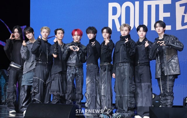 그룹 싸이커스가 19일 오후 서울 마포구 NOL씨어터 합정에서 진행된 미니 7집 '루트 제로 : 디 오라'(ROUTE ZERO : The ORA) 발매기념 쇼케이스에서 포즈를 취하고 있다. 이번 앨범에는 타이틀곡 '오케이'(OKay)를 비롯해 '고스트 라이더'(Ghost Rider), '트로피'(Trophy) 등 총 5곡이 수록됐다. /2026.05.19 /사진=이동훈 photoguy@