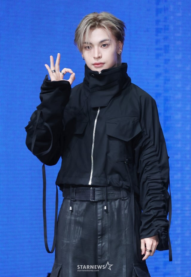 그룹 싸이커스 예찬이 19일 오후 서울 마포구 NOL씨어터 합정에서 진행된 미니 7집 '루트 제로 : 디 오라'(ROUTE ZERO : The ORA) 발매기념 쇼케이스에서 포즈를 취하고 있다. 이번 앨범에는 타이틀곡 '오케이'(OKay)를 비롯해 '고스트 라이더'(Ghost Rider), '트로피'(Trophy) 등 총 5곡이 수록됐다. /2026.05.19 /사진=이동훈 photoguy@