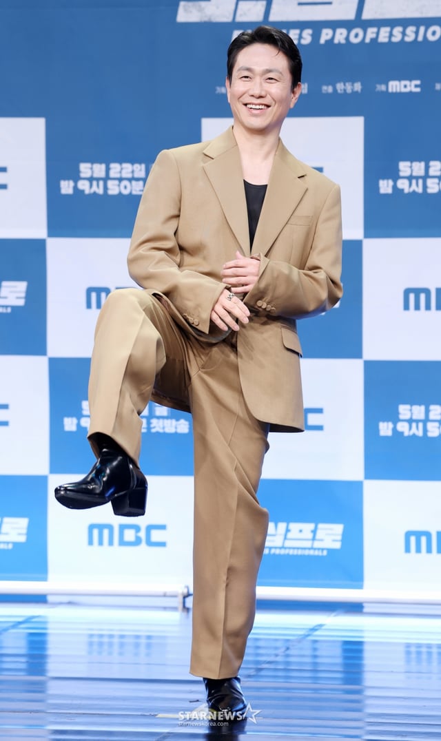 배우 오정세가 21일 서울 마포구 상암 MBC에서 진행된 금토드라마 '오십프로' 제작발표회에 참석해 포즈를 취하고 있다. /2026.05.21 /사진=김휘선 hwijpg@