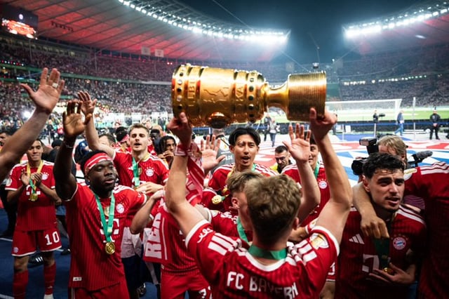 Bayern Munich squad after the 2025-2026 DFB Pokal final held at 3 a.m. (Korean time) on the 24th at Olympiastadion Berlin in Berlin, Germany. /Photo=Bayern Munich official social networking service (SNS)