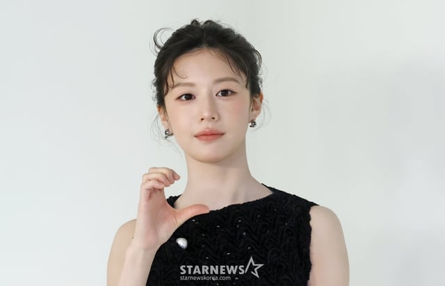 [서울=뉴시스] 김혜진 기자 = 배우 고윤정이 26일 오후 서울 영등포구 퐁피두 센터 한화에서 열린 샤넬 2026 공방 컬렉션 포토 행사에서 포즈를 취하고 있다. 2026.05.26. jini@newsis.com /사진=김혜진