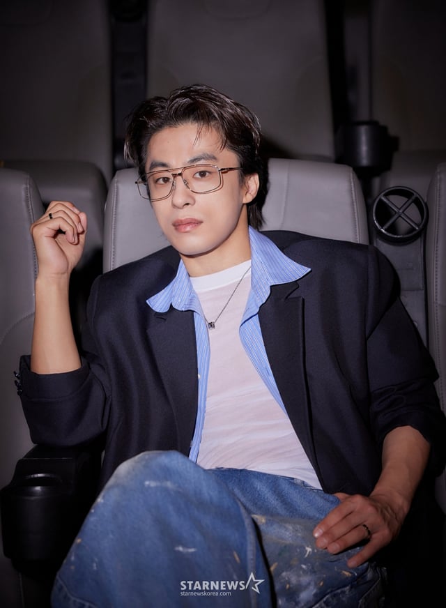 영화 '군체'(감독 연상호)의 배우 구교환이 28일 진행된 라운드 인터뷰를 위해 포즈를 취하고 있다. /사진제공=쇼박스 2026.05.28 /사진=이동훈 photoguy@