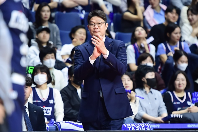 이규섭 원주 DB 감독. /사진=KBL 제공
