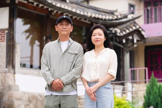 박준우 PD(왼쪽), 이지현 작가 /사진제공=스튜디오 안자일렌