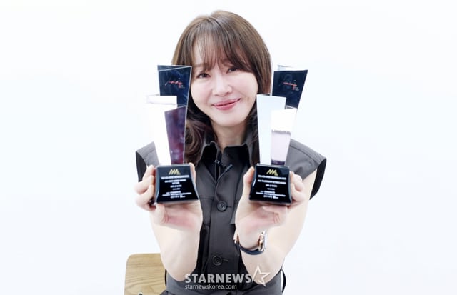 엄지원 AAA 수상자 내방 인터뷰 /사진=김휘선 기자 hwijpg@
