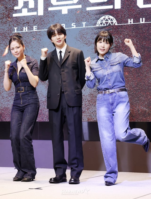 Singer Bibi, actor Yoo Seung-ho, and comedian Lee Eun-ji posed at the EBS variety program 'The Last of Us' production press conference held on the 1st at the Glad Hotel in Yeongdeungpo-gu, Seoul. /2026.06.01 /Photo=Kim Hwi-seon hwijpg@
