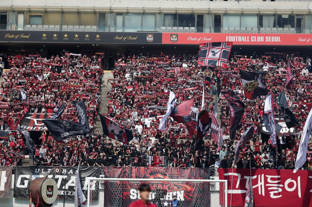 FC Seoul fans. /Photo=Korea Professional Football League
