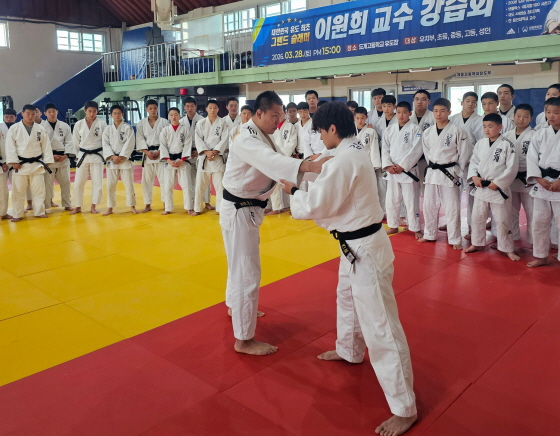 /写真提供=韓国馬事会