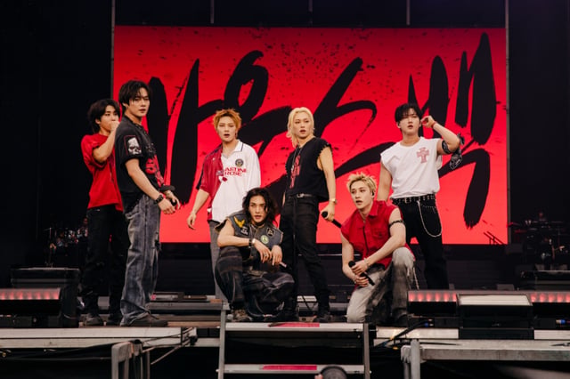 /사진=The Governors Ball, JYP Entertainment, @okaynicolta, Charles Reagan, Maggie London