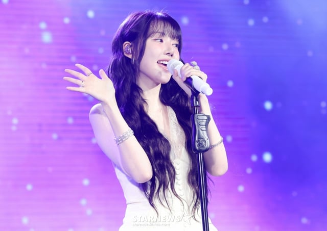 그룹 여자친구 출신 가수 예린이 9일 서울 마포구 롤링홀에서 진행된 네 번째 미니앨범 'REACH YOU' 발매 기념 쇼케이스에서 멋진 무대를 선보이고 있다. /2026.06.09 /사진=김휘선 hwijpg@