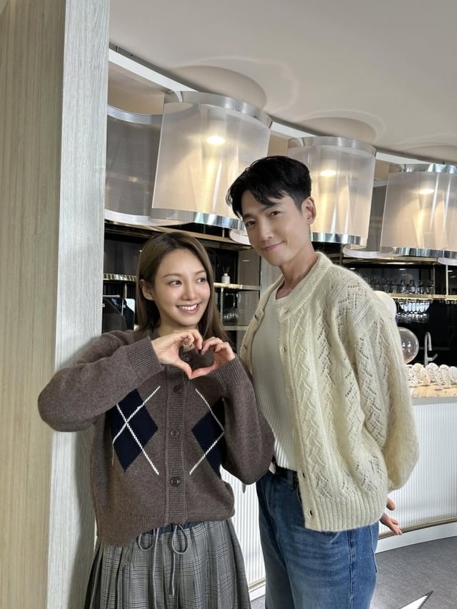 왼쪽부터 효연, 정경호 /사진=유튜브 채널 '효연의 레벨업'
