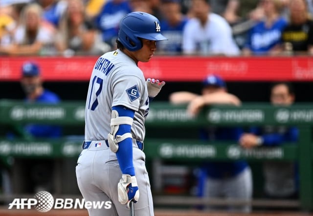 오타니 쇼헤이가 11일(한국시간) 미국 펜실베이니아주 피츠버그 PNC파크에서 열린 2026 MLB 정규시즌 피츠버그와 방문경기에서 타석에 섰다. /AFPBBNews=뉴스1