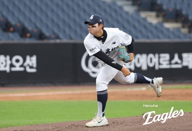 인창고 윤예성이 8일 대전 한화생명볼파크에서 열린 제4회 한화이글스배 고교-대학 올스타전에 역투했다. /사진=한화 이글스 제공