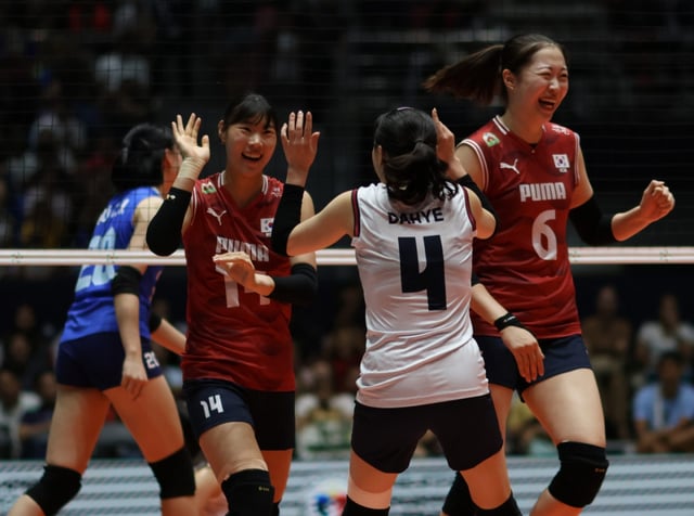喜んでいる大韓民国女子バレーボール代表チームの選手たち。 /写真=AVC提供