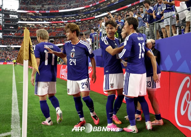 15일 미국 댈러스 스타디움에서 열린 네덜란드와 일본의 2026 FIFA 북중미 월드컵 조별리그 F조 1차전 경기 모습. 일본 선수들이 기뻐하고 있다. /AFPBBNews=뉴스1