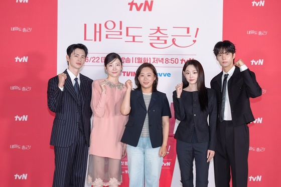 서인국(왼쪽부터), 박지현, 조은솔 감독, 강미나, 최경훈/사진=tvN