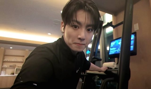 Cgi Workout Routine Perfect body achieved through exercise! Jung-kook reveals his ...