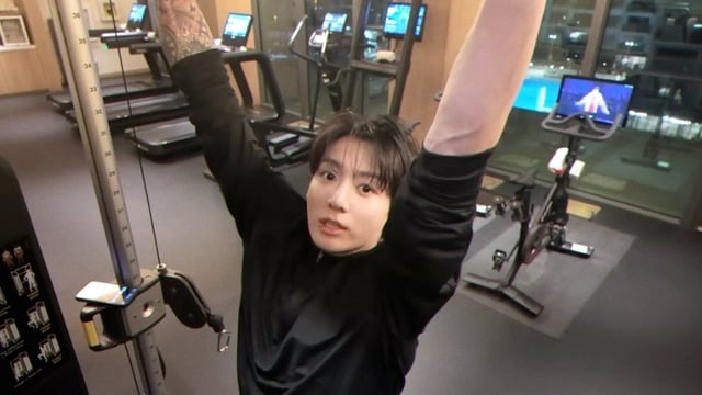 Cgi Workout Routine Perfect body achieved through exercise! Jung-kook reveals his ...