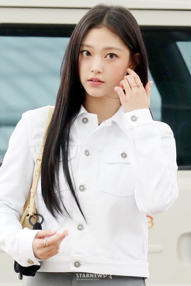 NewJeans member Hye-rin departed through Incheon International Airport on the morning of the 17th for the Paris Fashion Week schedule. 2024.01.17 /Photo=Senior reporter Im Seong-gyun
